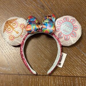 It’s a Small World Vibrant Minnie Mouse Ears Headband